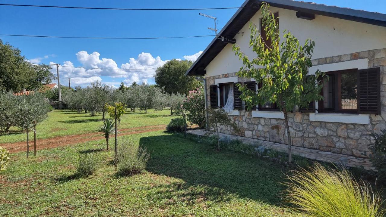 Villa Stone Medal Drniš Extérieur photo